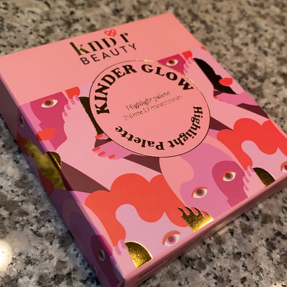 Kinder Glow Highlighter Palette - Picture 2 of 6